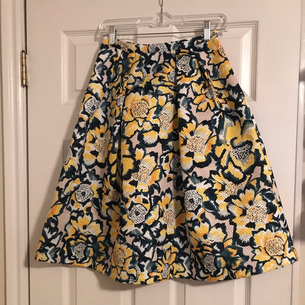 Midi/knee-length skirt